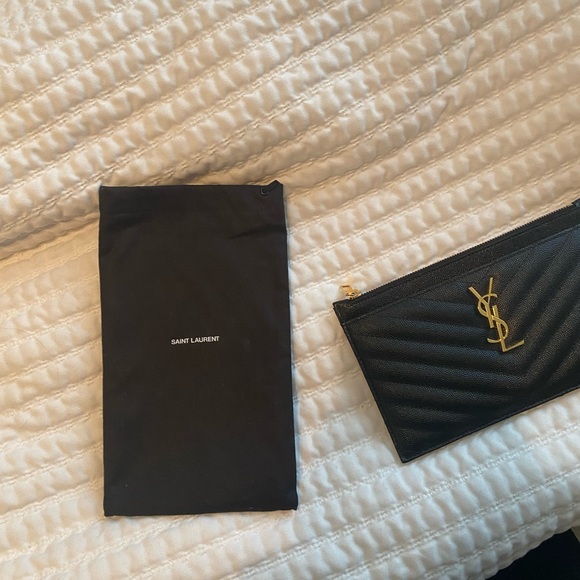 YSL POUCH MONOGRAM BILL POUCH IN GRAIN DE POUDRE EMBOSSED LEATHER gold hardware - Picture 8 of 10